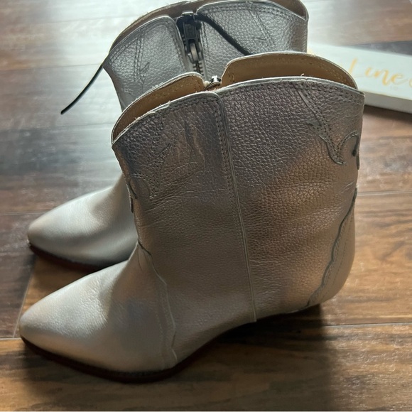 Free People New Frontier Silver Western Boots NWOT - Picture 2 of 9